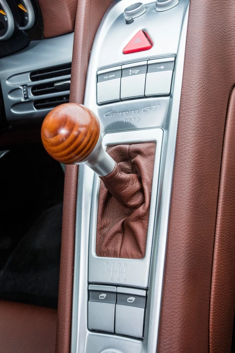 2005 Porsche Carrera GT - Image 19 of 31