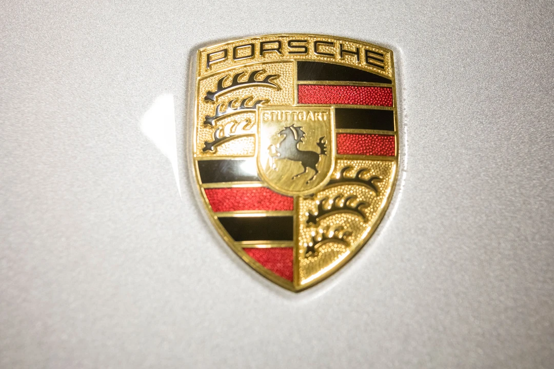 2005 Porsche Carrera GT - Image 19 of 23
