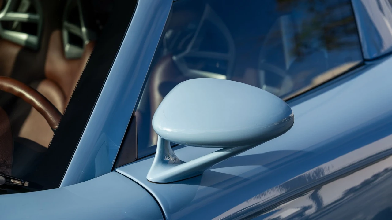 2005 Porsche Carrera GT - Image 23 of 31