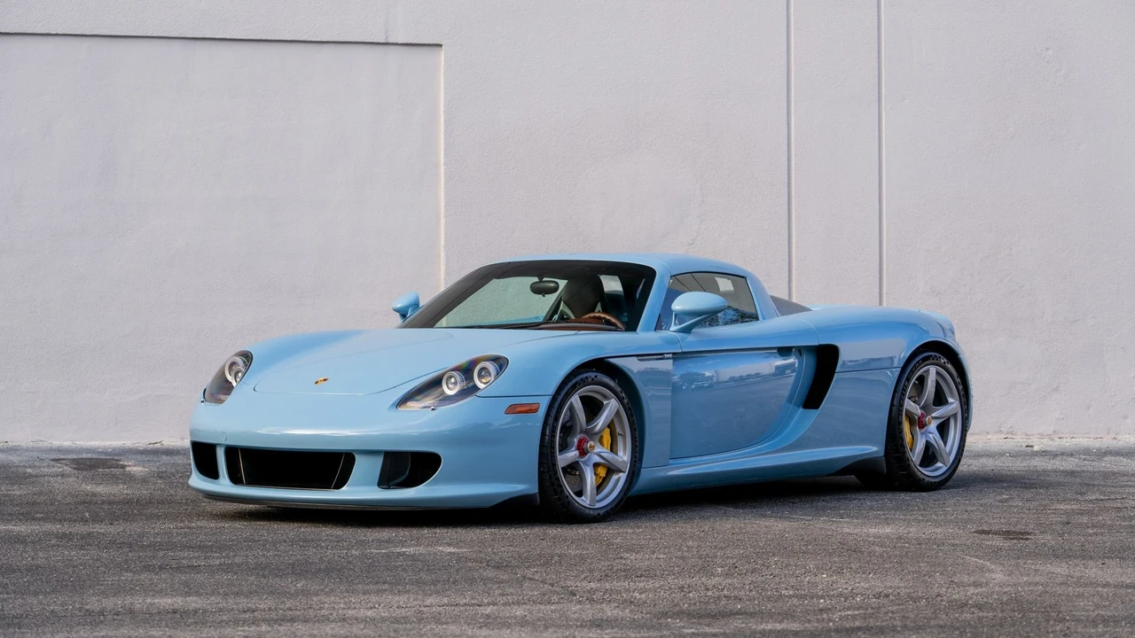 2005 Porsche Carrera GT - Image 12 of 31