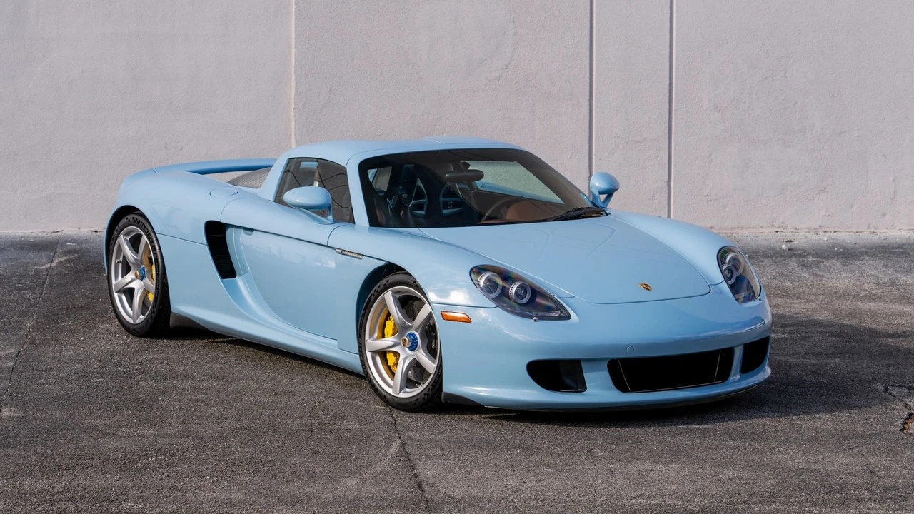 2005 Porsche Carrera GT - Image 11 of 31