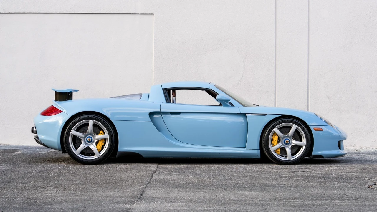 2005 Porsche Carrera GT - Image 3 of 31