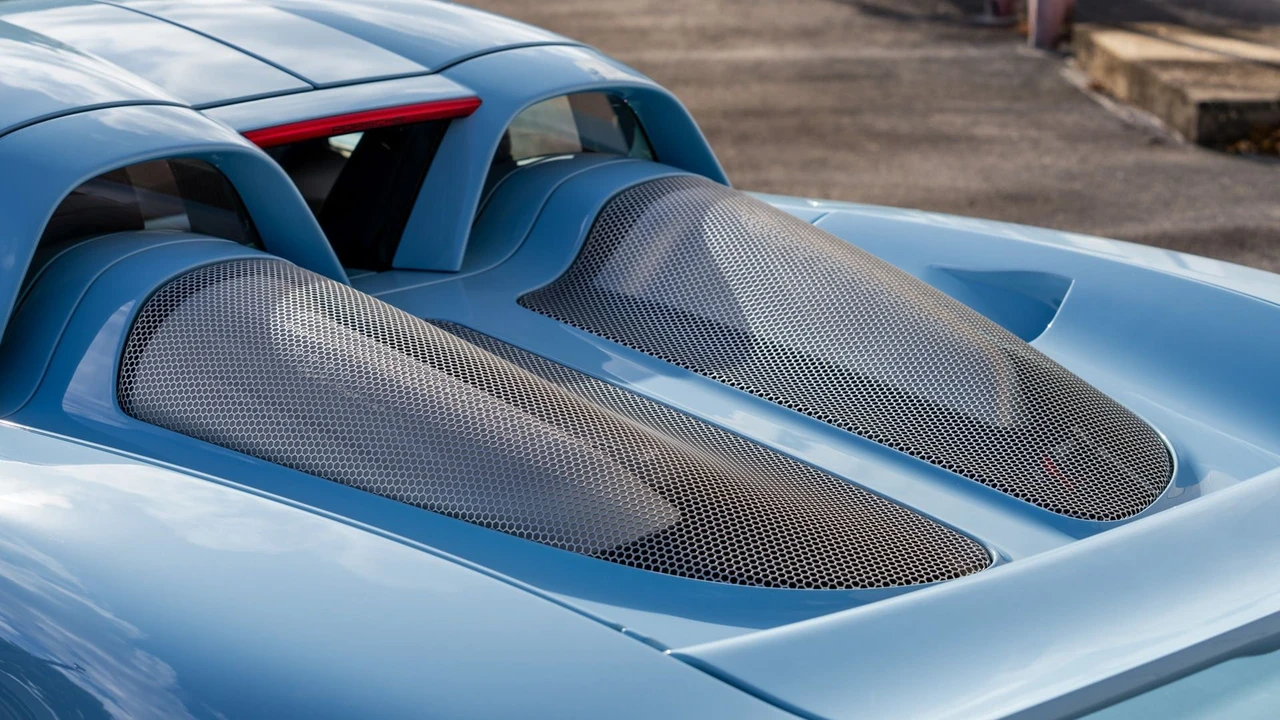 2005 Porsche Carrera GT - Image 24 of 31