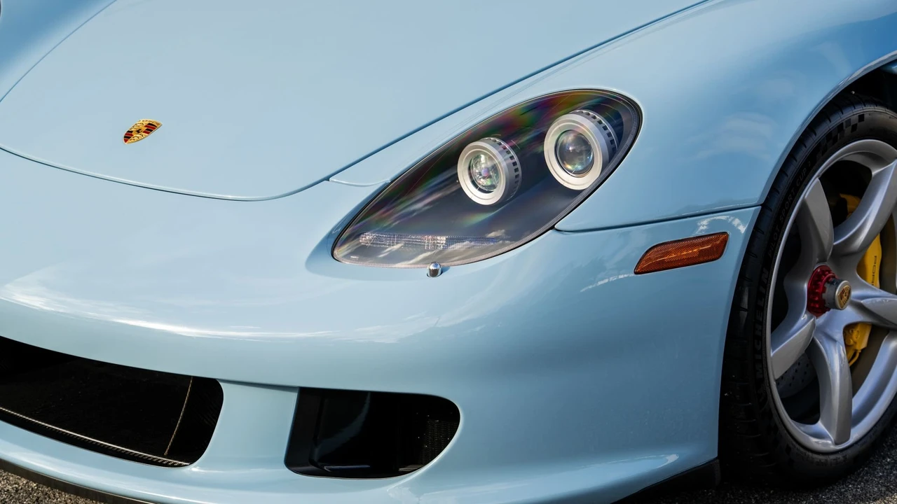 2005 Porsche Carrera GT - Image 8 of 31