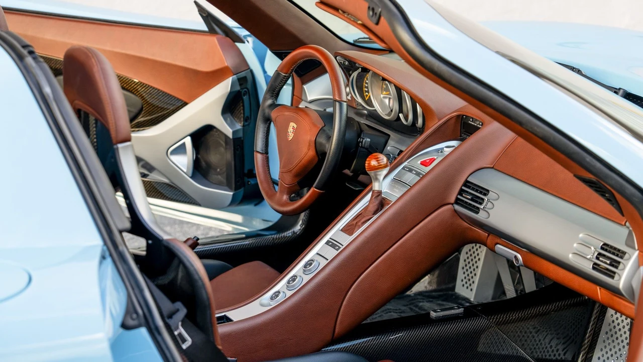 2005 Porsche Carrera GT - Image 4 of 31