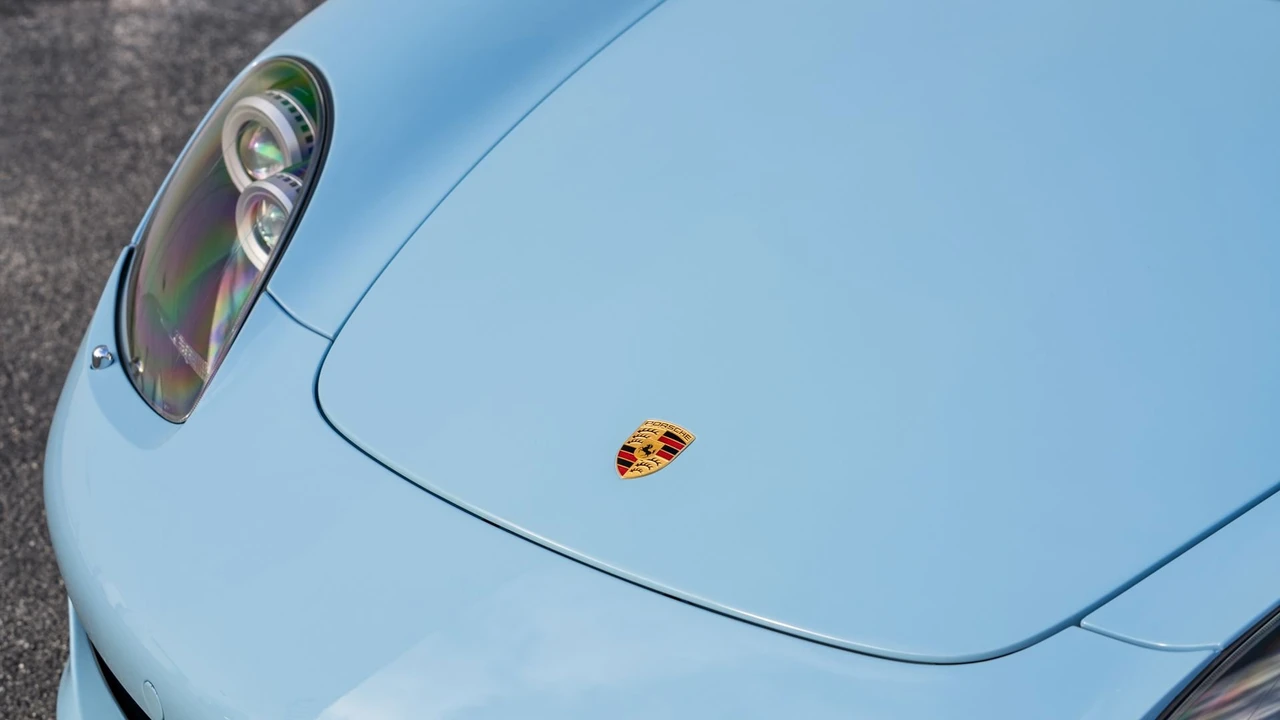 2005 Porsche Carrera GT - Image 19 of 31