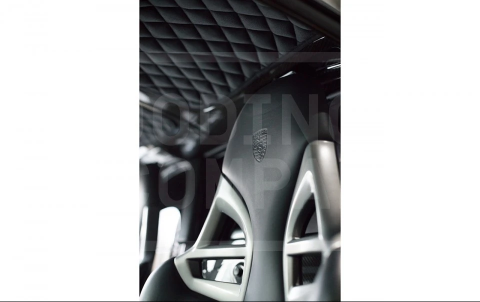 2005 Porsche Carrera GT - Image 15 of 27
