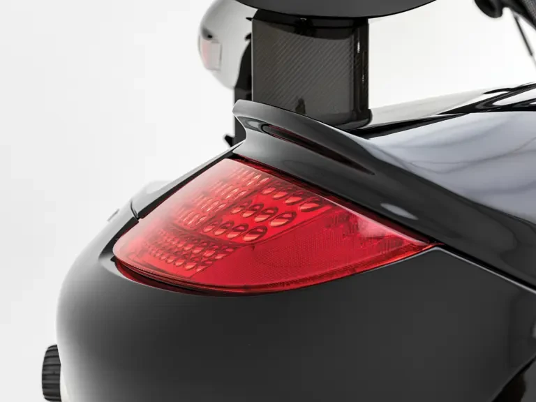 2005 Porsche Carrera GT - Image 25 of 31