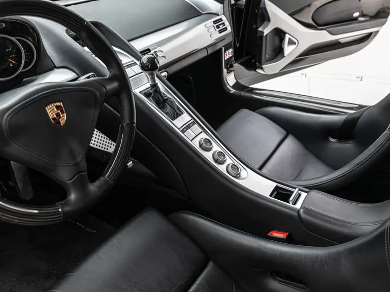 2005 Porsche Carrera GT - Image 13 of 31