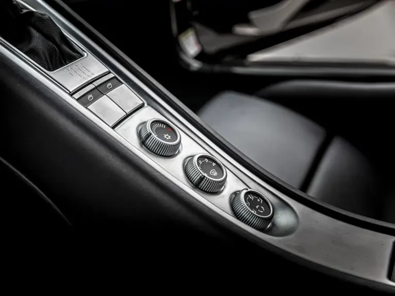 2005 Porsche Carrera GT - Image 15 of 31