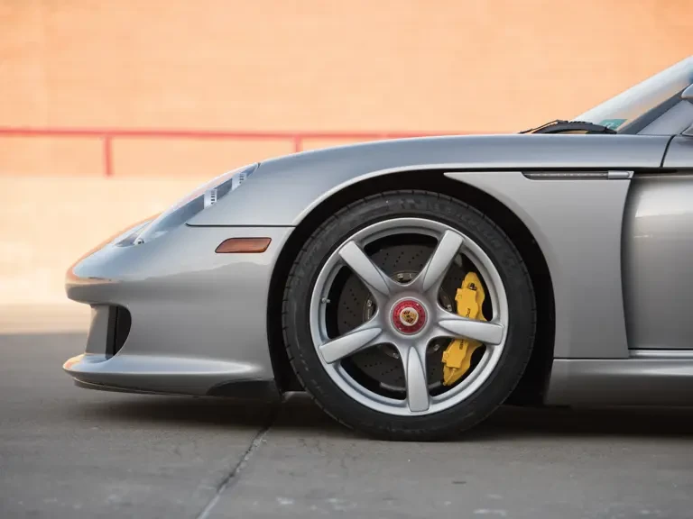2005 Porsche Carrera GT - Image 9 of 31