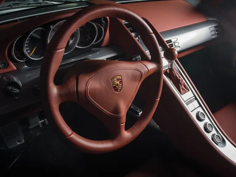 2005 Porsche Carrera GT - Image 27 of 31