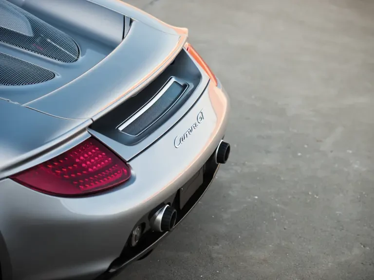 2005 Porsche Carrera GT - Image 13 of 31