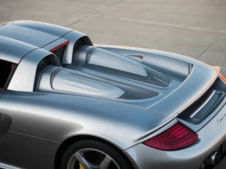 2005 Porsche Carrera GT - Image 14 of 31