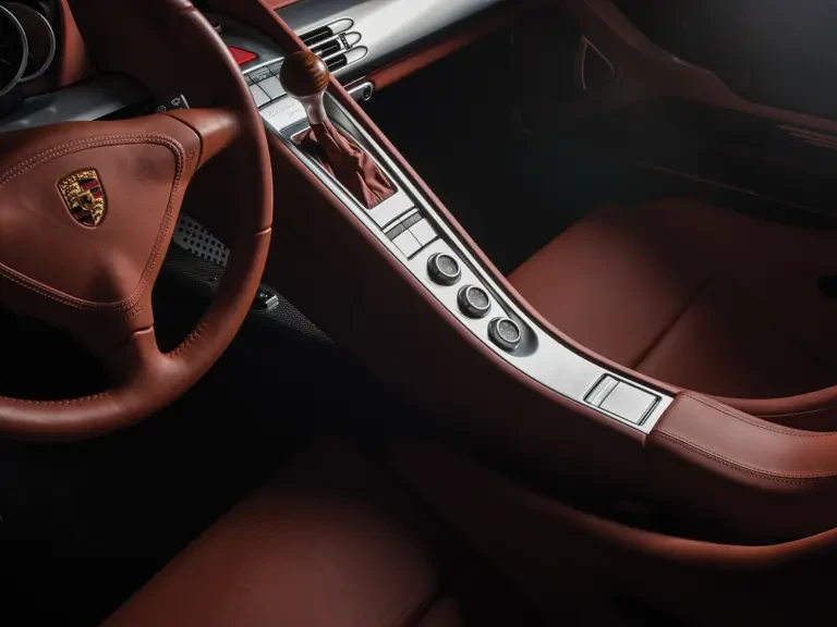 2005 Porsche Carrera GT - Image 26 of 31