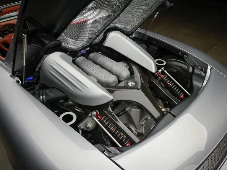 2005 Porsche Carrera GT - Image 4 of 31