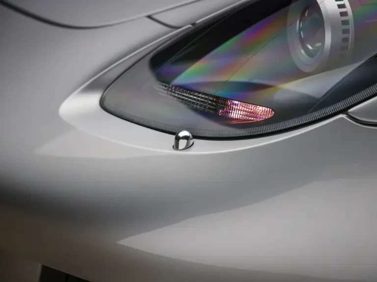 2005 Porsche Carrera GT - Image 13 of 31