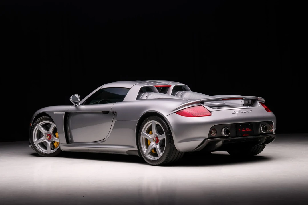 2005 Porsche Carrera GT - Image 14 of 31