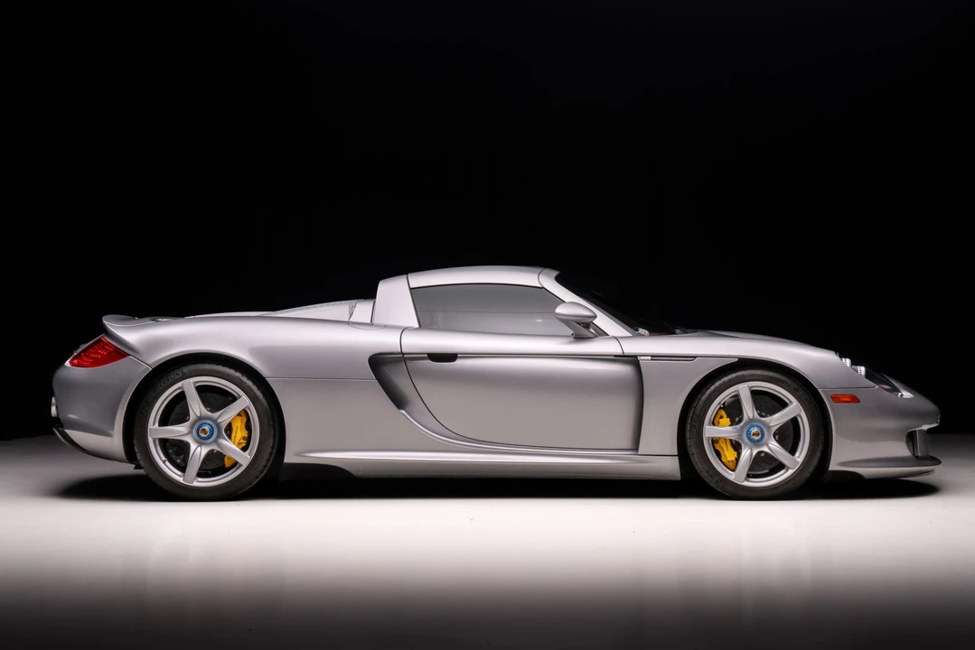 2005 Porsche Carrera GT - Image 18 of 31