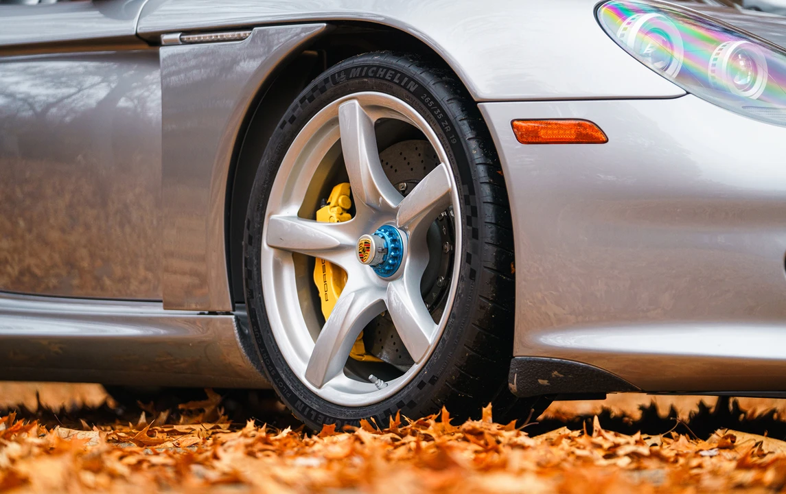 2005 Porsche Carrera GT - Image 5 of 8