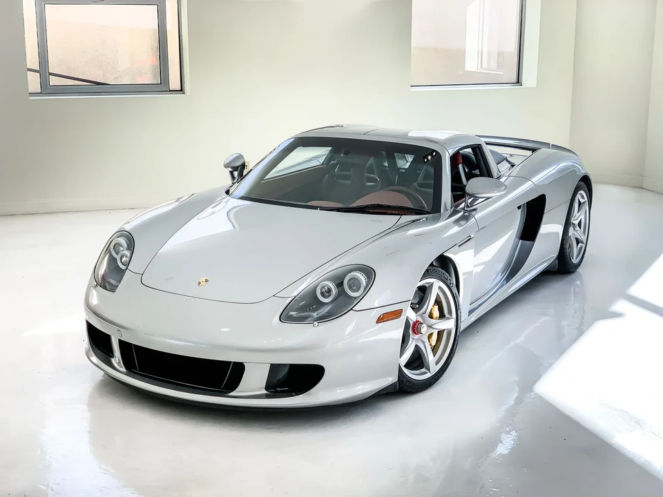 2005 Porsche Carrera GT - Image 2 of 6
