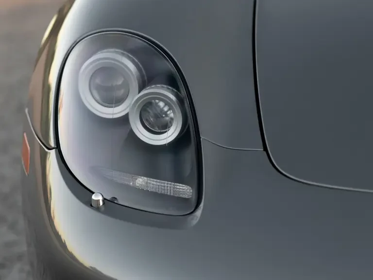 2005 Porsche Carrera GT - Image 15 of 31