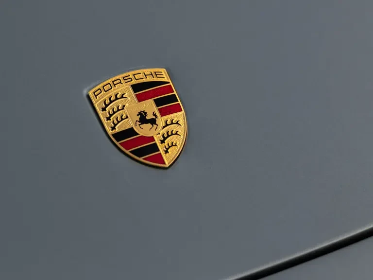 2005 Porsche Carrera GT - Image 14 of 31