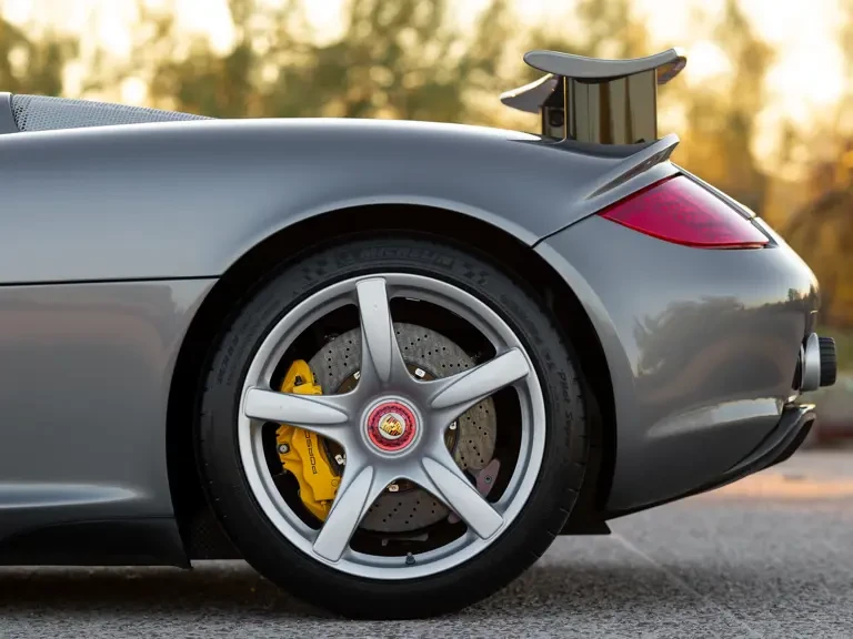2005 Porsche Carrera GT - Image 18 of 31