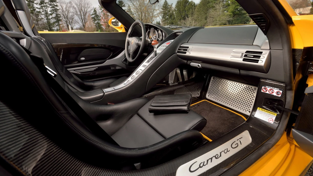 2005 Porsche Carrera GT - Image 5 of 31