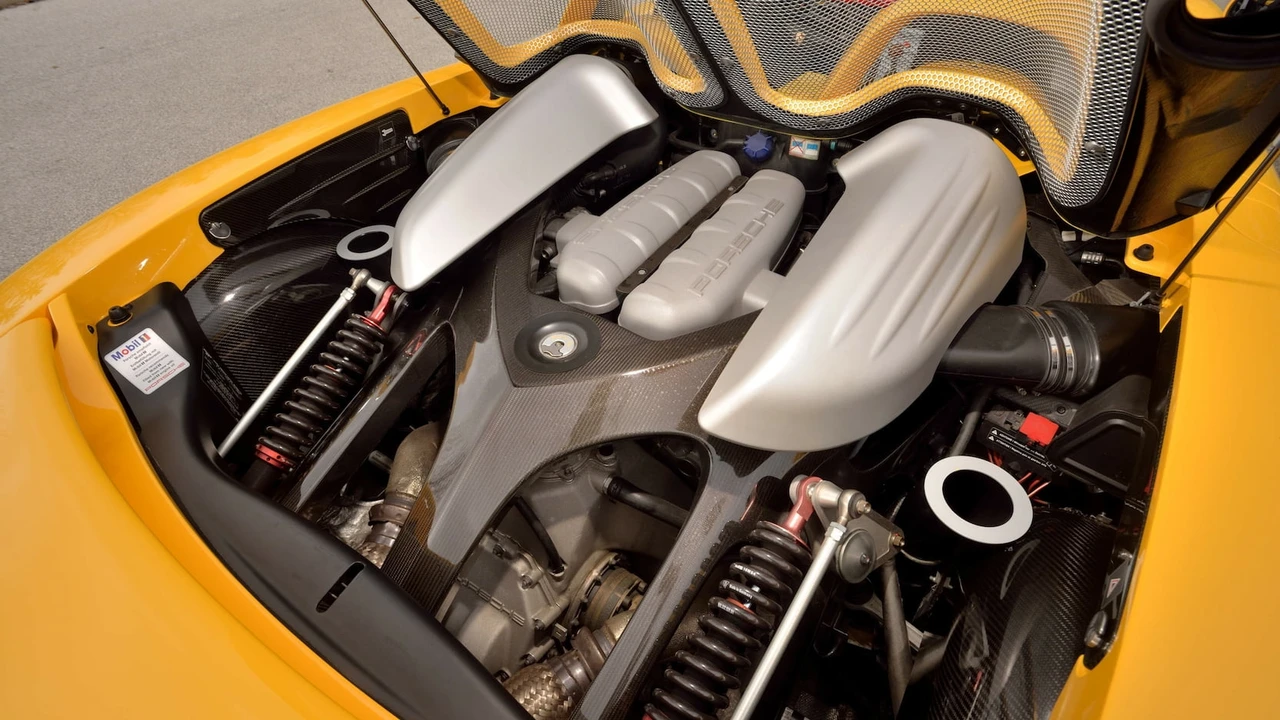 2005 Porsche Carrera GT - Image 7 of 31