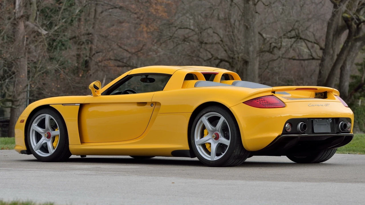 2005 Porsche Carrera GT - Image 13 of 31