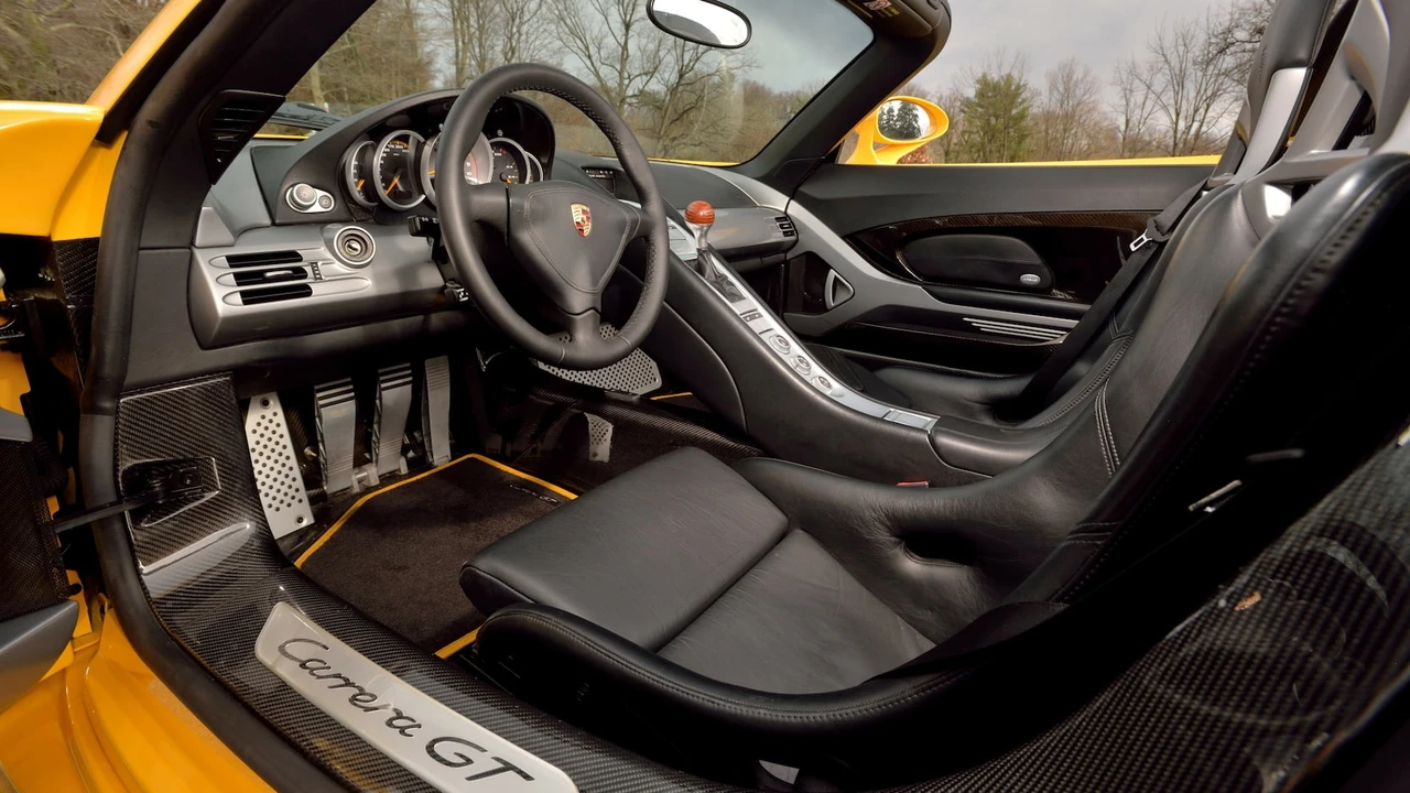 2005 Porsche Carrera GT - Image 22 of 31