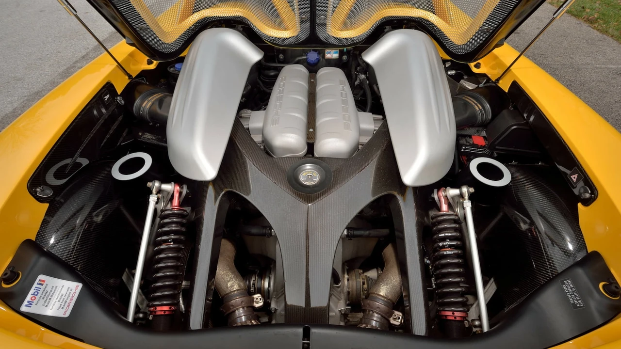 2005 Porsche Carrera GT - Image 24 of 31