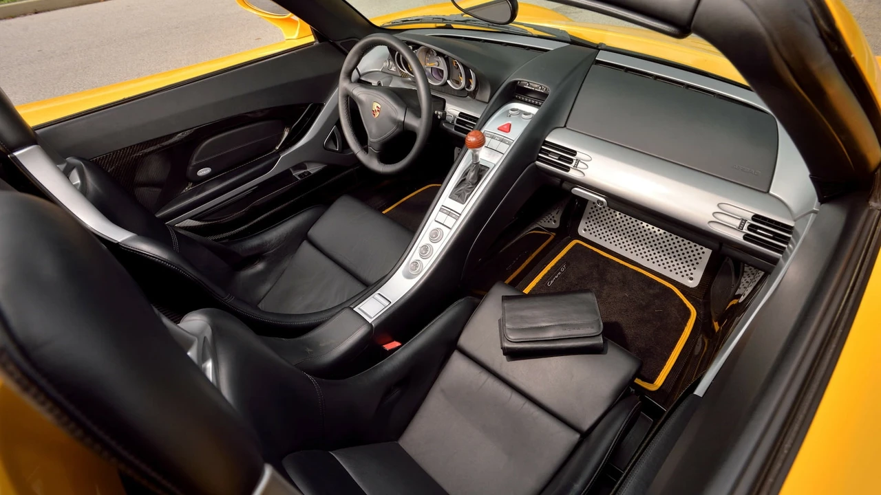 2005 Porsche Carrera GT - Image 26 of 31