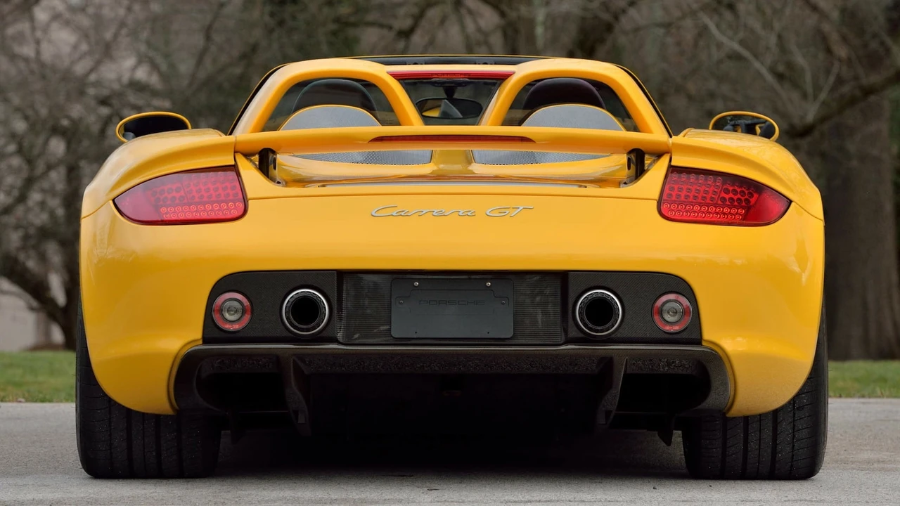2005 Porsche Carrera GT - Image 27 of 31