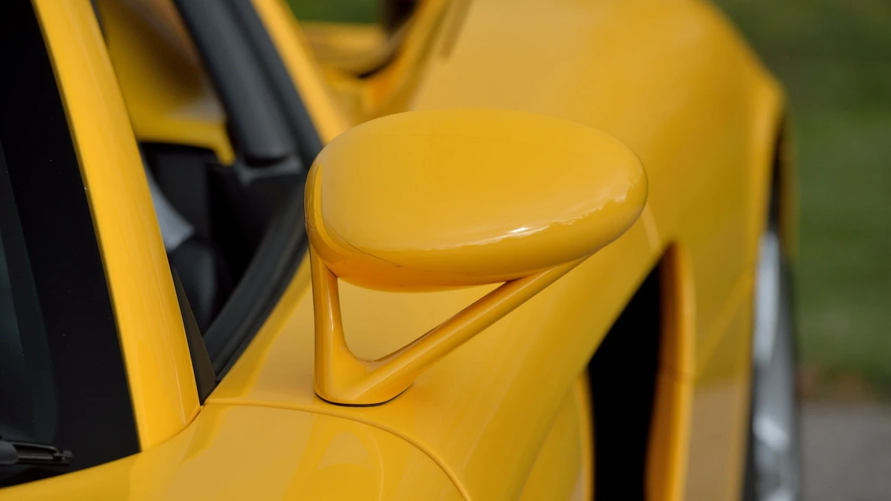 2005 Porsche Carrera GT - Image 29 of 31