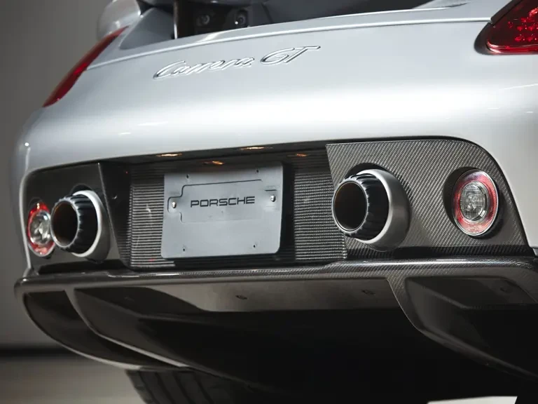 2005 Porsche Carrera GT - Image 21 of 31