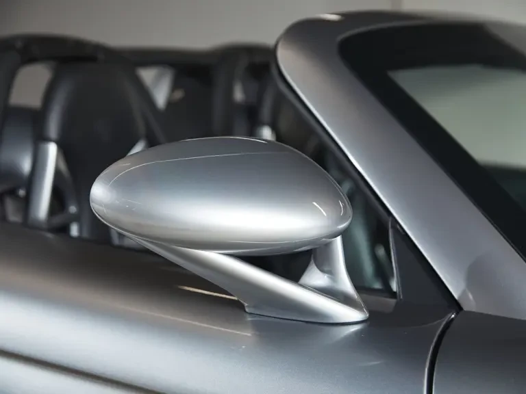 2005 Porsche Carrera GT - Image 17 of 31