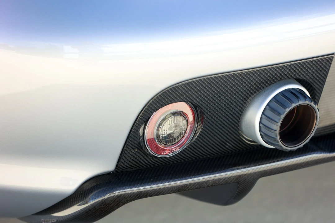 2005 Porsche Carrera GT - Image 13 of 31