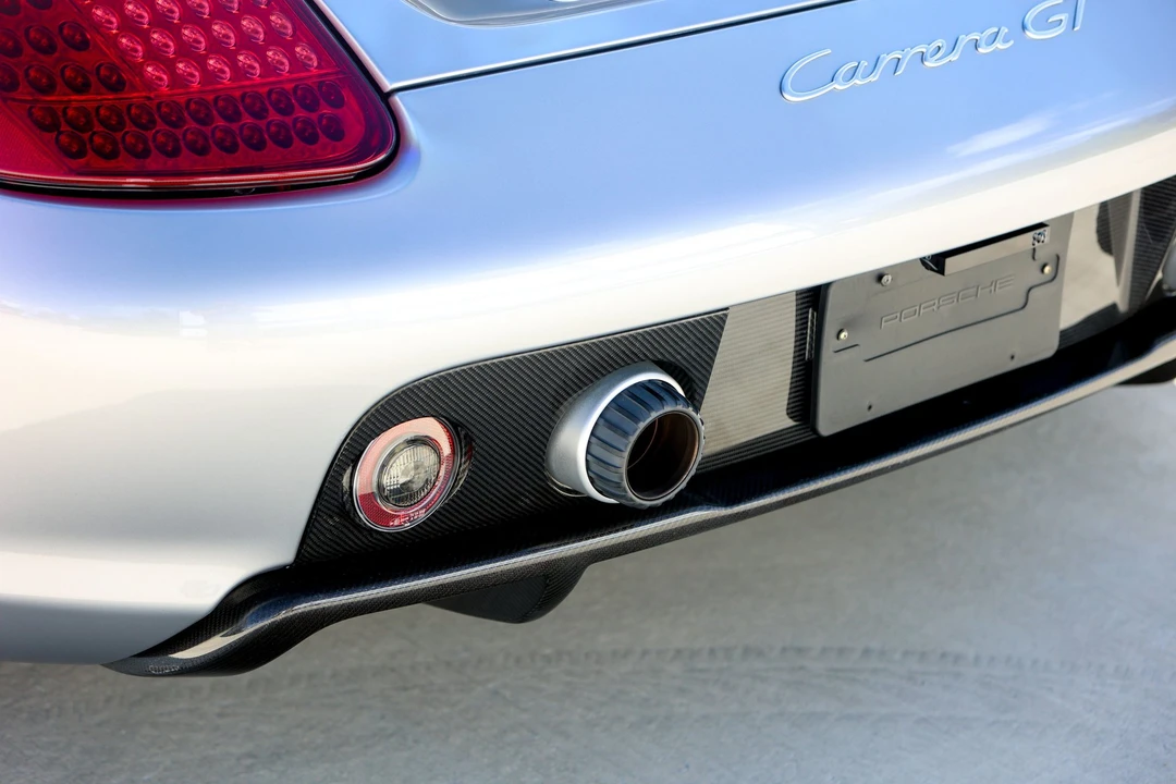 2005 Porsche Carrera GT - Image 15 of 31