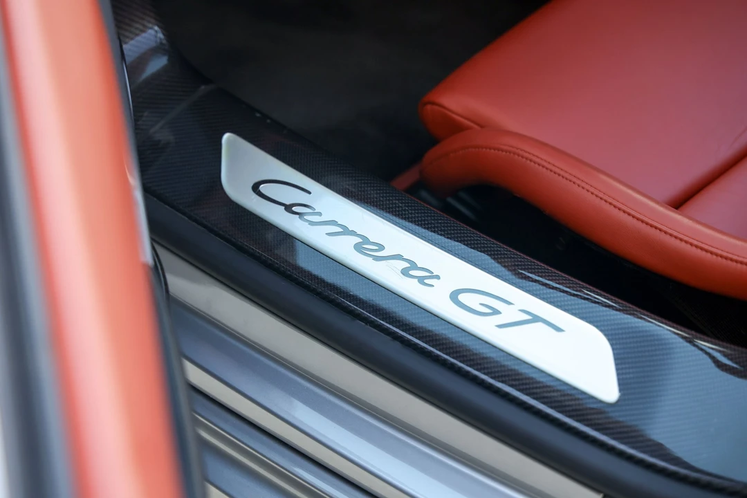 2005 Porsche Carrera GT - Image 4 of 31