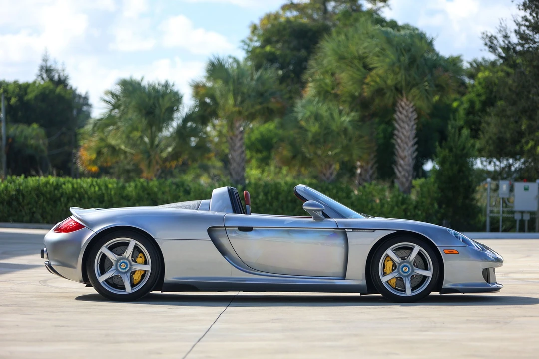 2005 Porsche Carrera GT - Image 22 of 31