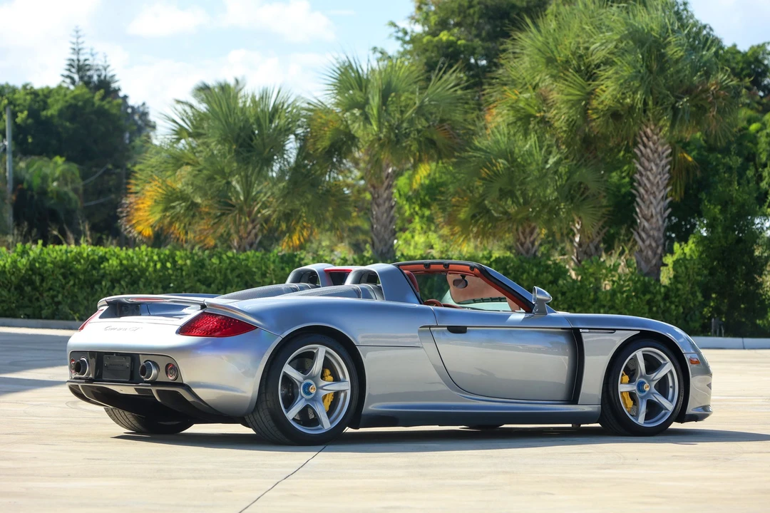 2005 Porsche Carrera GT - Image 23 of 31