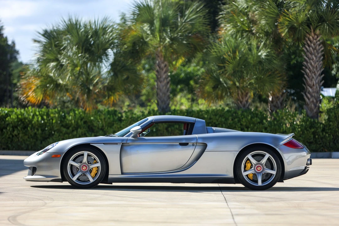2005 Porsche Carrera GT - Image 5 of 31