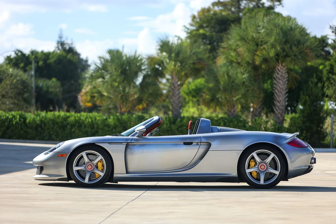 2005 Porsche Carrera GT - Image 26 of 31