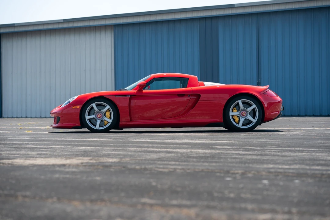 2005 Porsche Carrera GT - Image 11 of 31