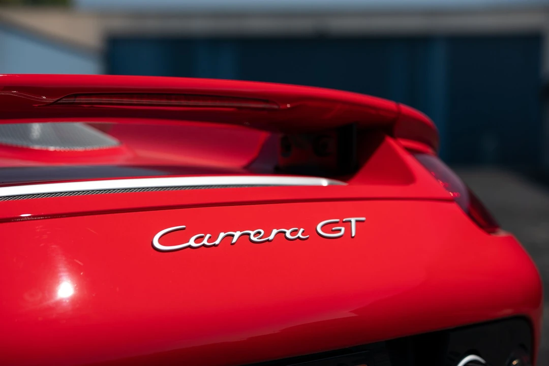 2005 Porsche Carrera GT - Image 26 of 31