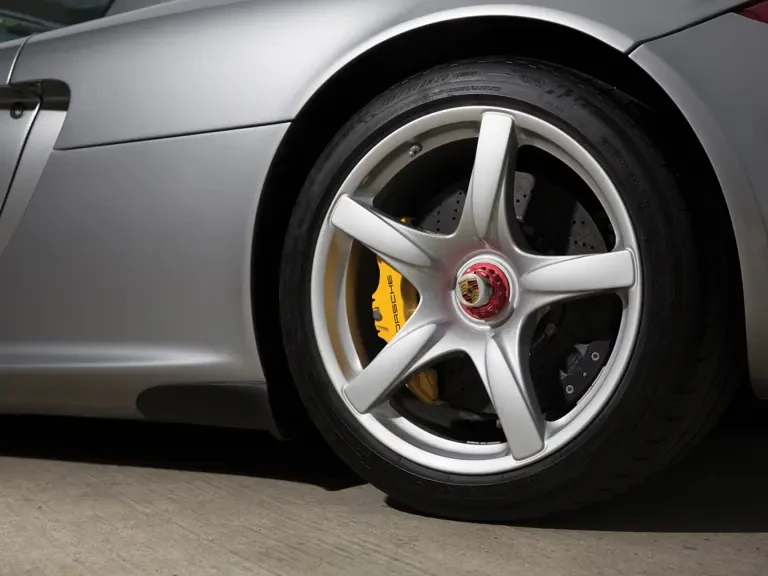 2005 Porsche Carrera GT - Image 27 of 31