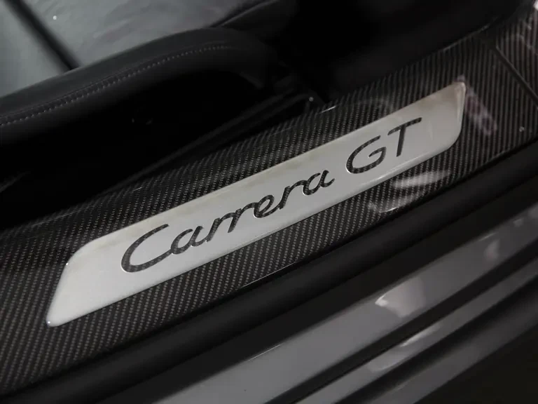 2005 Porsche Carrera GT - Image 21 of 31