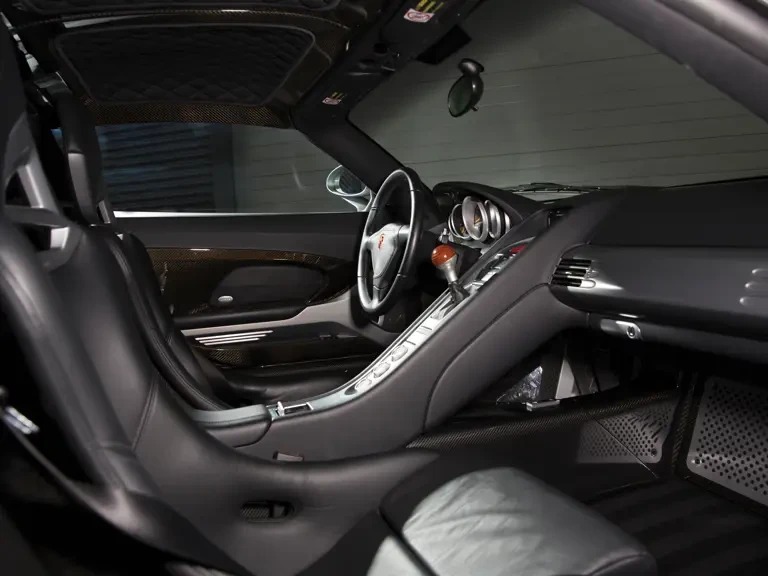 2005 Porsche Carrera GT - Image 5 of 31